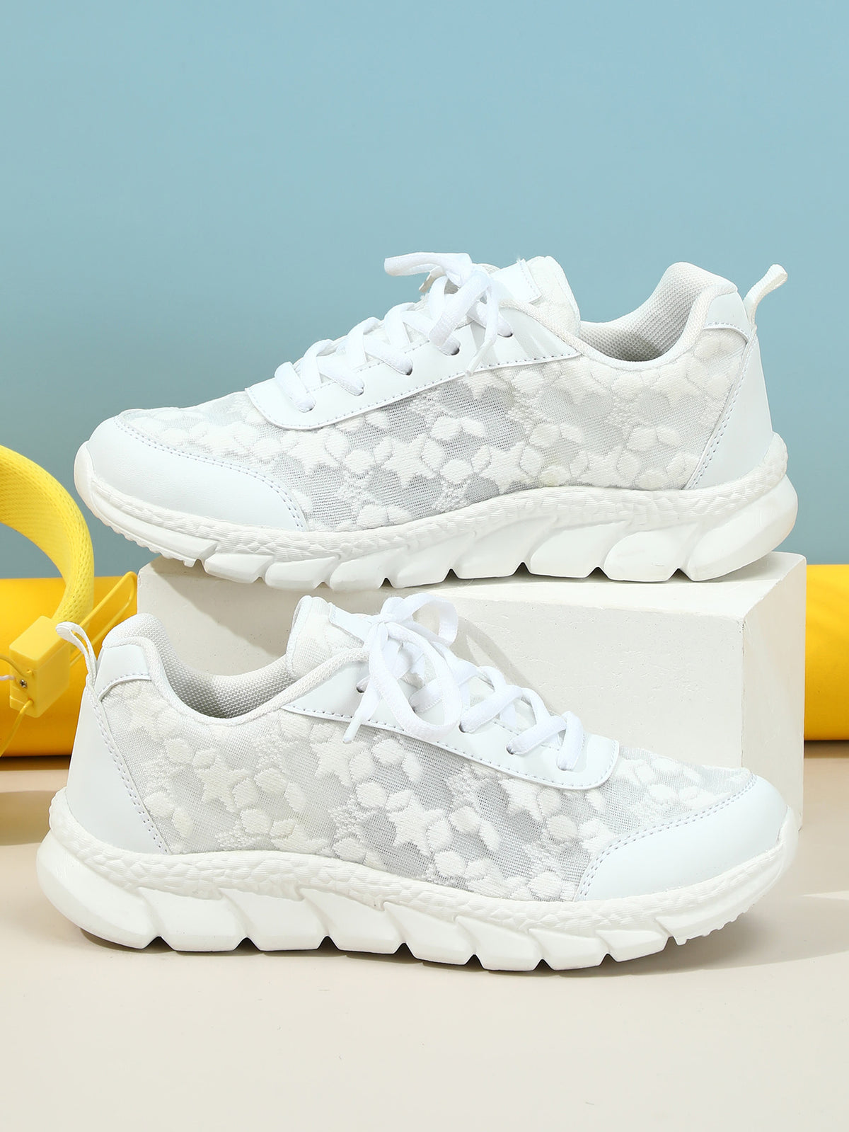 White shoes breathable lightweight casual sports women's shoes soft soled running shoes